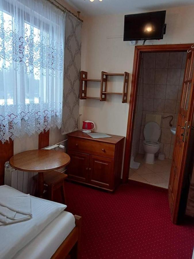 Ciche Małe Pokoje Goscinne U Bronka المظهر الخارجي الصورة
